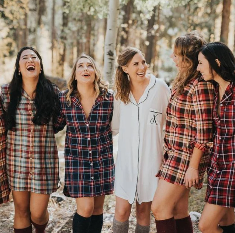 Make Their Hearts Melt: The Ultimate Guide to Bridesmaid Gifts for a Winter Wedding