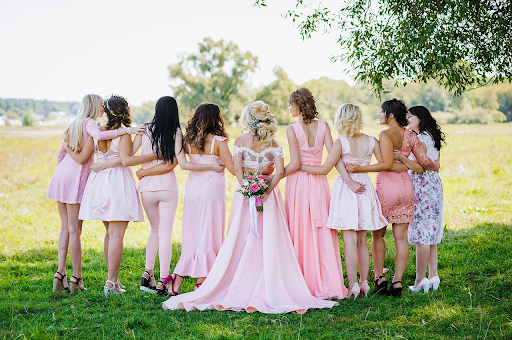 6 Creative Bridesmaid Photo Ideas That You’ll Absolutely Love