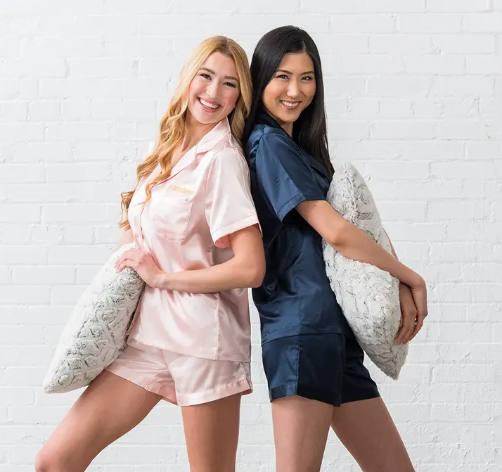Bridesmaid Pajama Sets | Personalized Satin, Cotton & Floral PJs - Bridesmaid Gifts Boutique Bridesmaid Pajama Sets | Personalized Satin, Cotton & Floral PJs - Bridesmaid Gifts Boutique