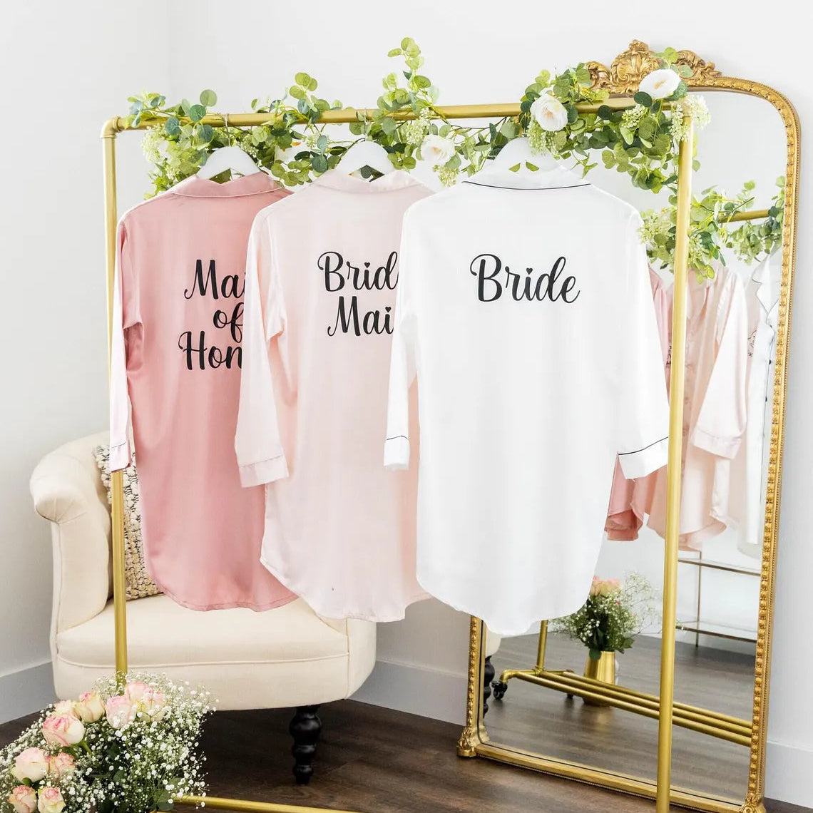 Bridesmaid Pajama Sets | Personalized Satin, Cotton & Floral PJs - Bridesmaid Gifts Boutique Bridesmaid Pajama Sets | Personalized Satin, Cotton & Floral PJs - Bridesmaid Gifts Boutique