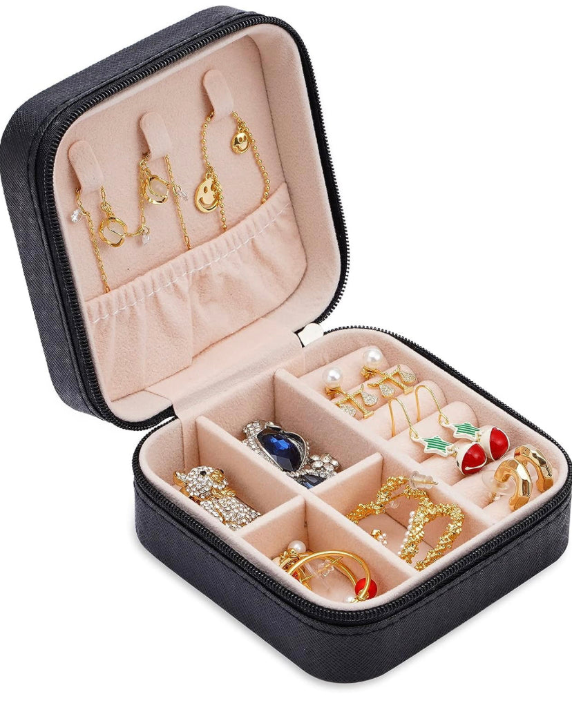 Travel Jewelry Case, Small Jewelry Organizer Portable Mini Jewelry