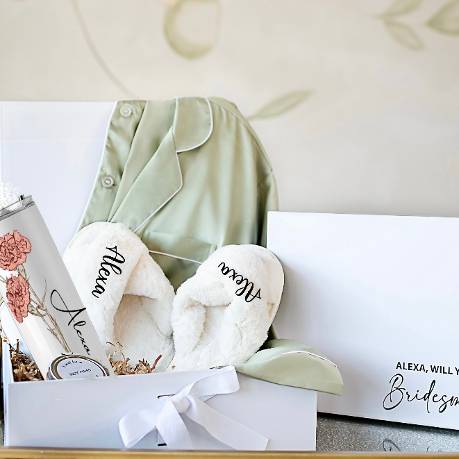 Bridesmaid Minimalist Proposal Gift Box