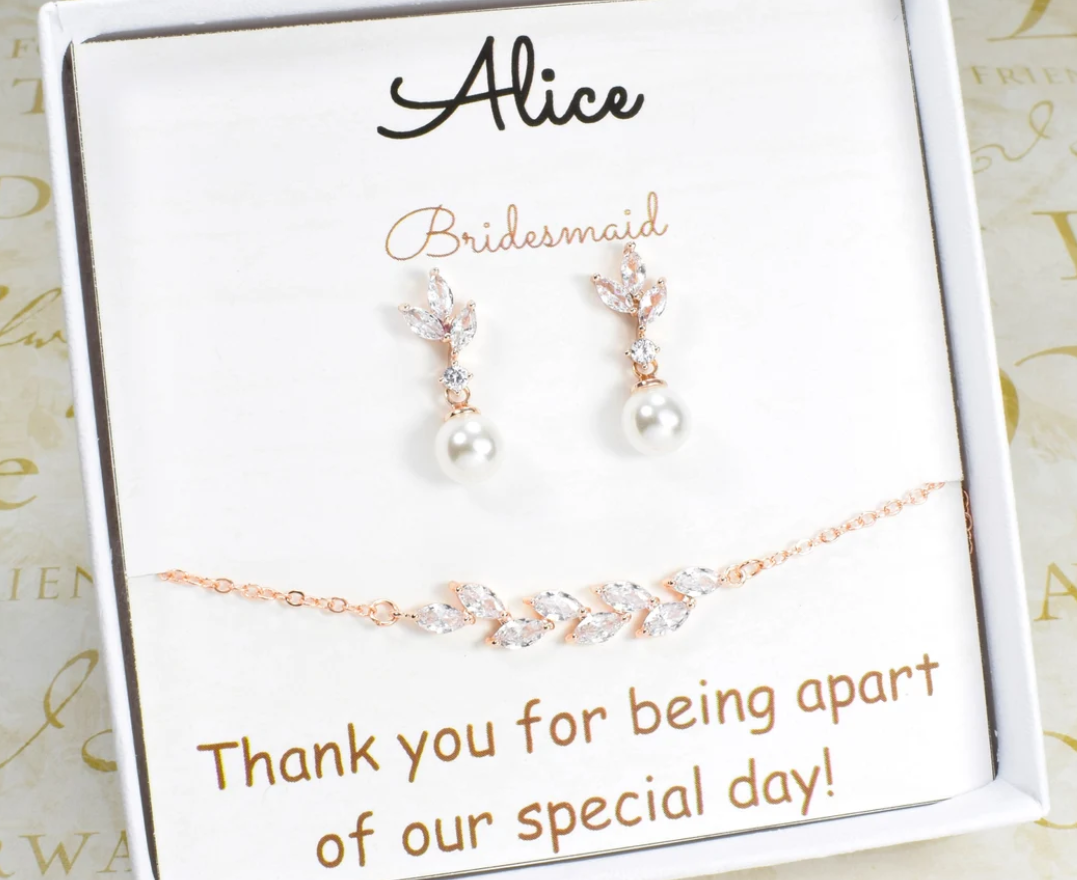 Bridesmaid Pearl Earring and Bracelet set