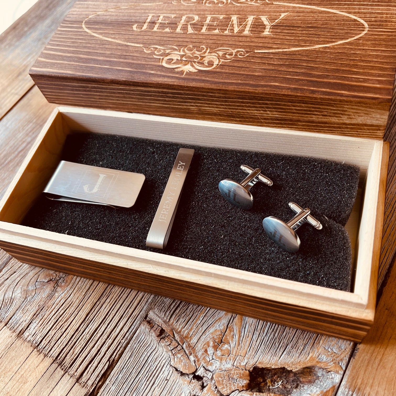 personalized tie clip and cufflinks