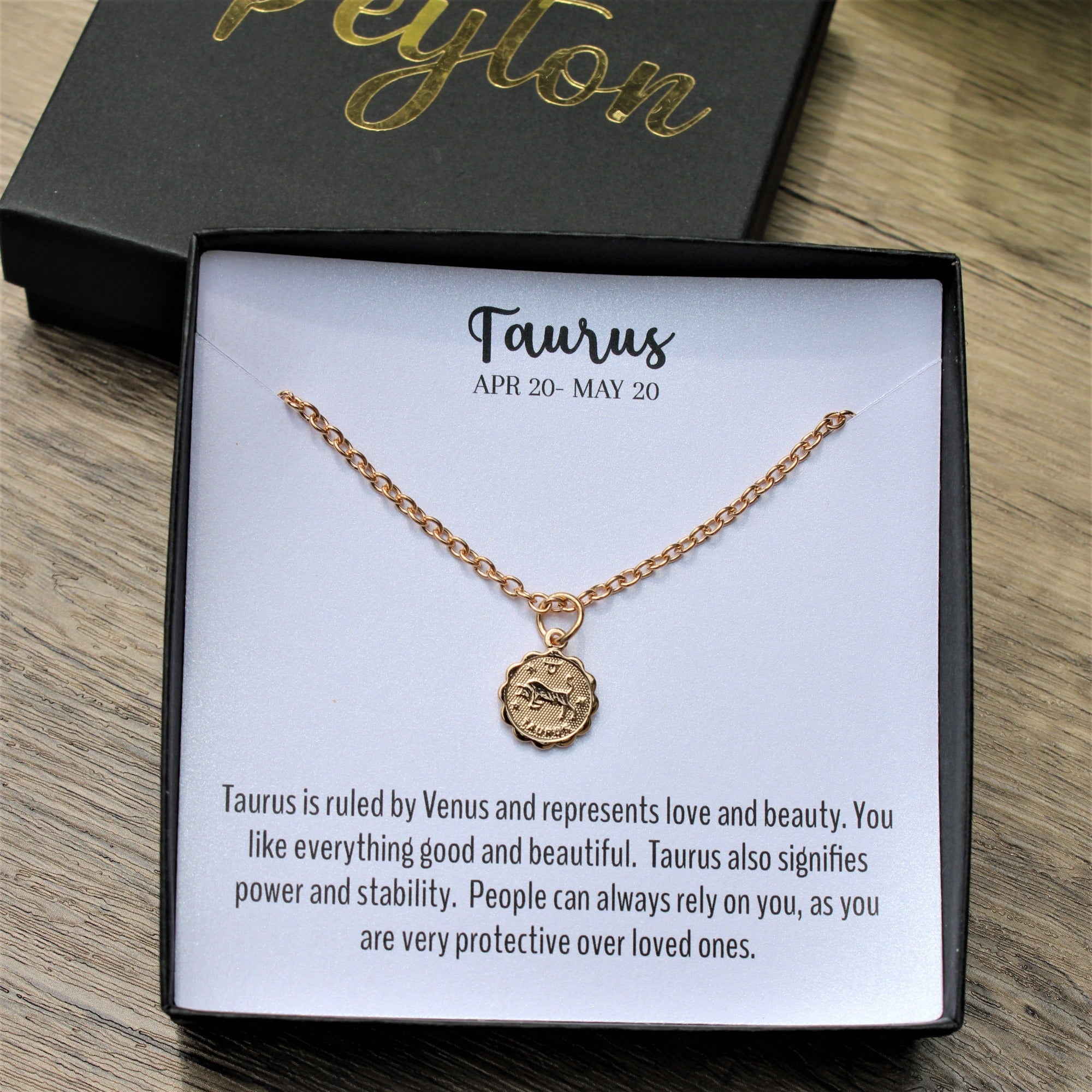 Capricorn necklace urban outfitters 2025
