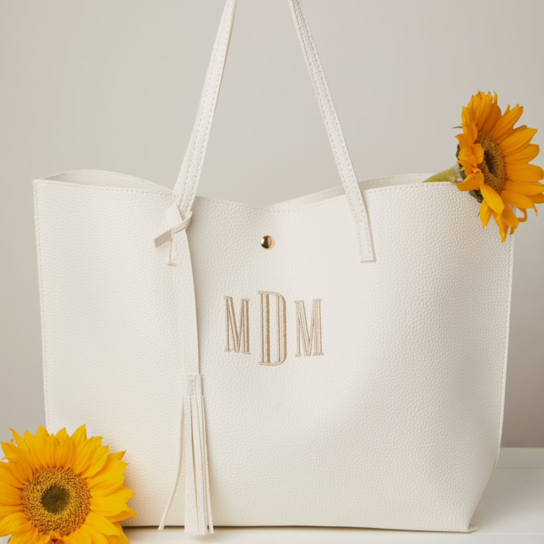 16 BEST Bridesmaid Tote Bags of 2022 (from $12.99) - Bridesmaid Gifts  Boutique